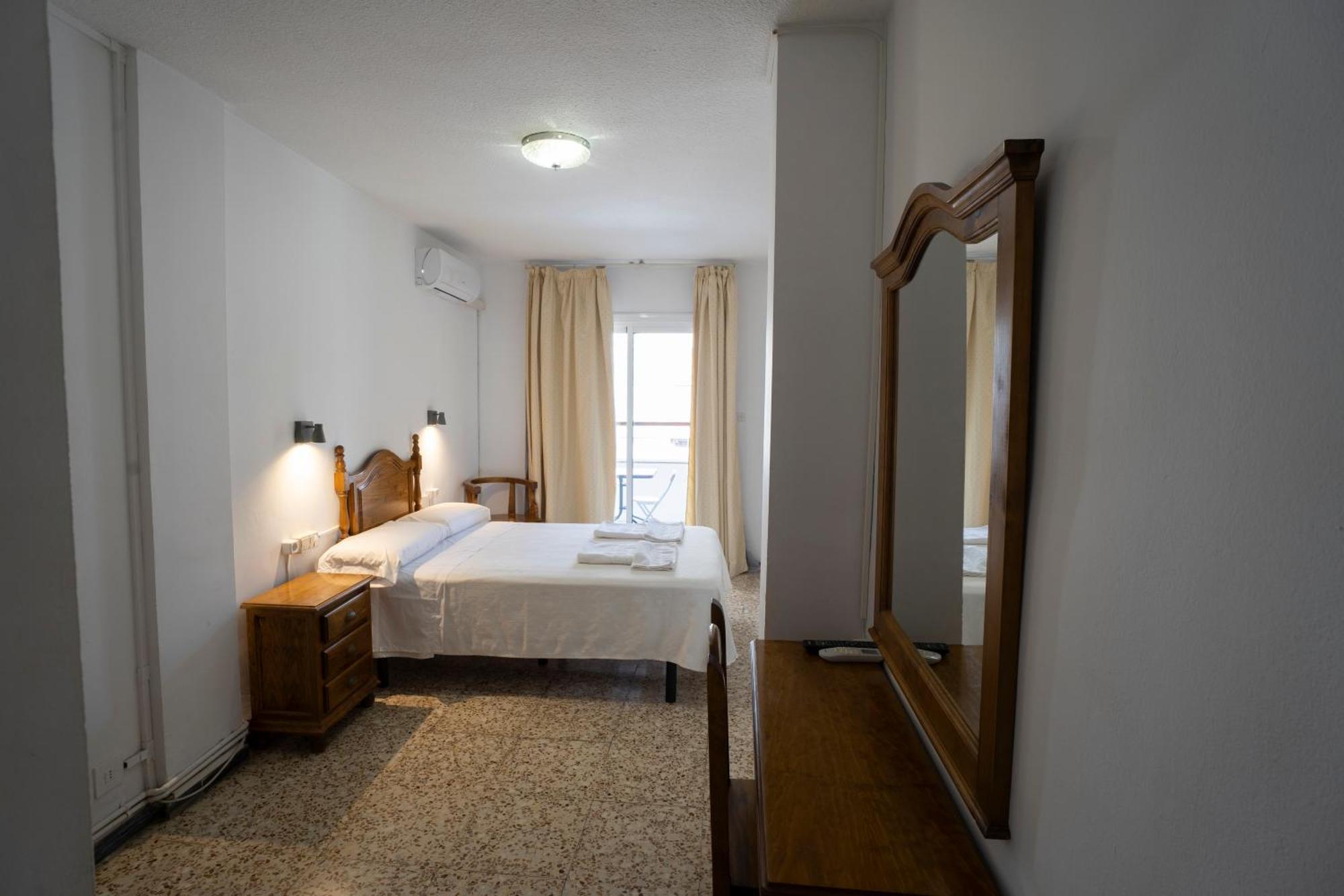 Hostal Residencia Pasaje Novelda Εξωτερικό φωτογραφία