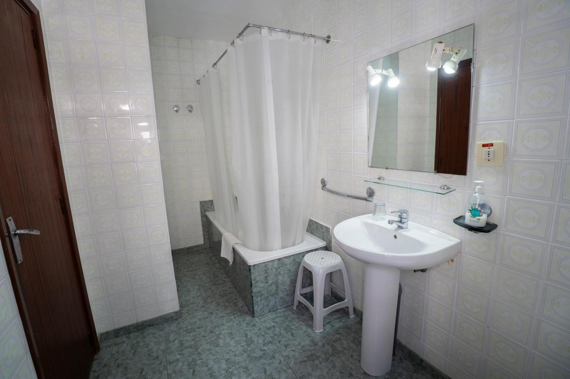 Hostal Residencia Pasaje Novelda Εξωτερικό φωτογραφία
